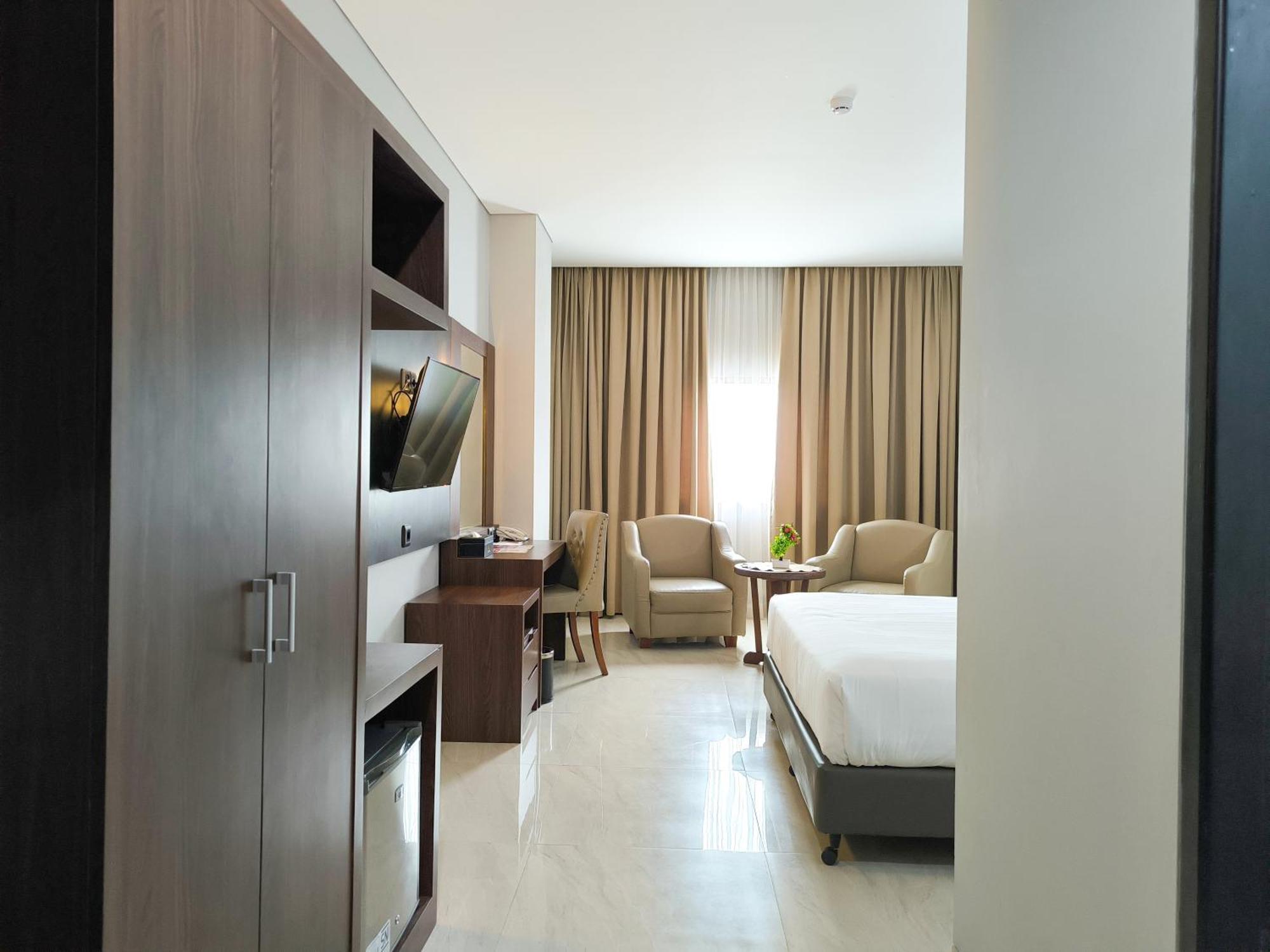 Rylich Panorama Hotel Sorong Room photo