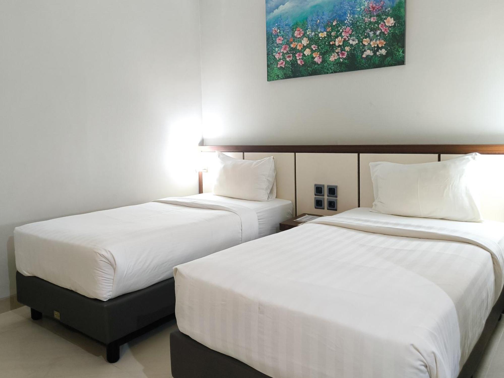 Rylich Panorama Hotel Sorong Room photo