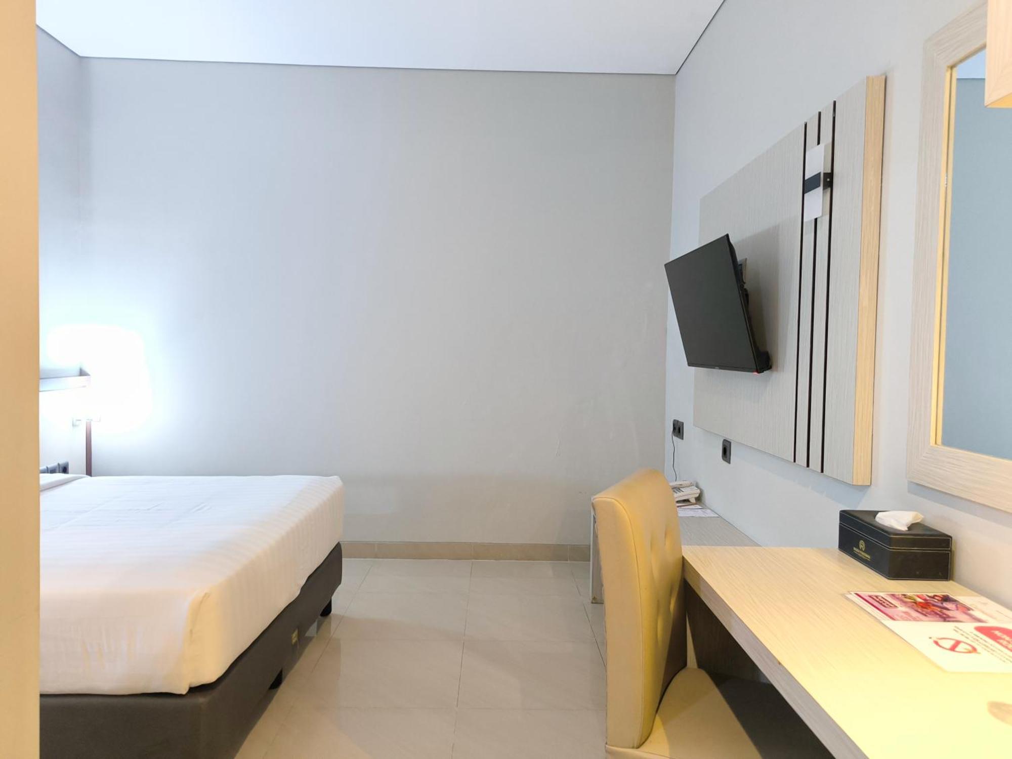 Rylich Panorama Hotel Sorong Room photo